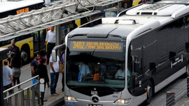 Beşiktaş'ta metrobüs arızası!