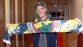 Mesut Özil resmen Fenerbahçe'de