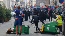 Fransa’da Macron yönetimi protesto edildi