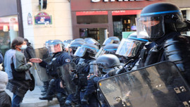 Fransa'da aşı karşıtlarından protesto