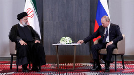 Putin, İran Cumhurbaşkanı ile görüştü