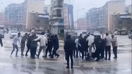 Eşini defalarca bıçaklayıp, ağır yaralamıştı!