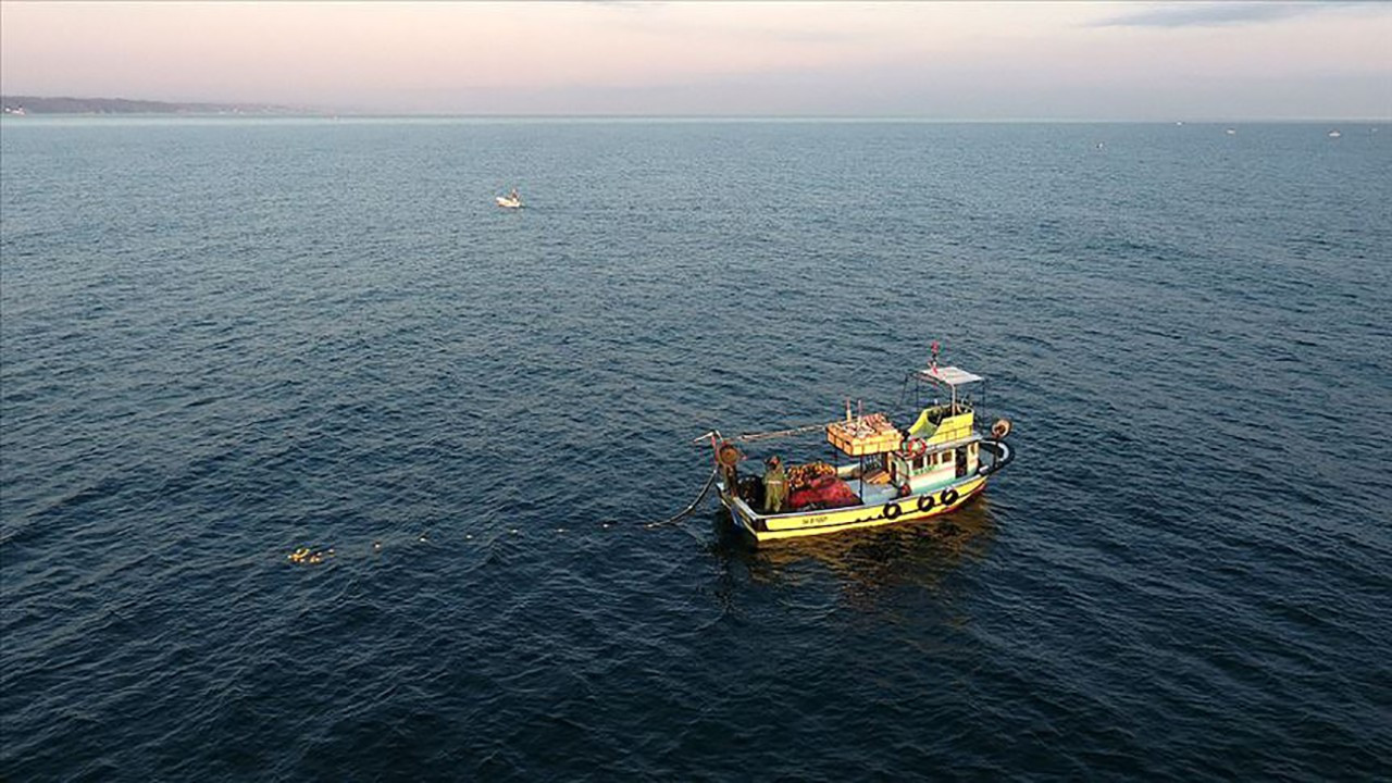 Karadeniz ve içsularda ışıkla avcılık yasaklandı