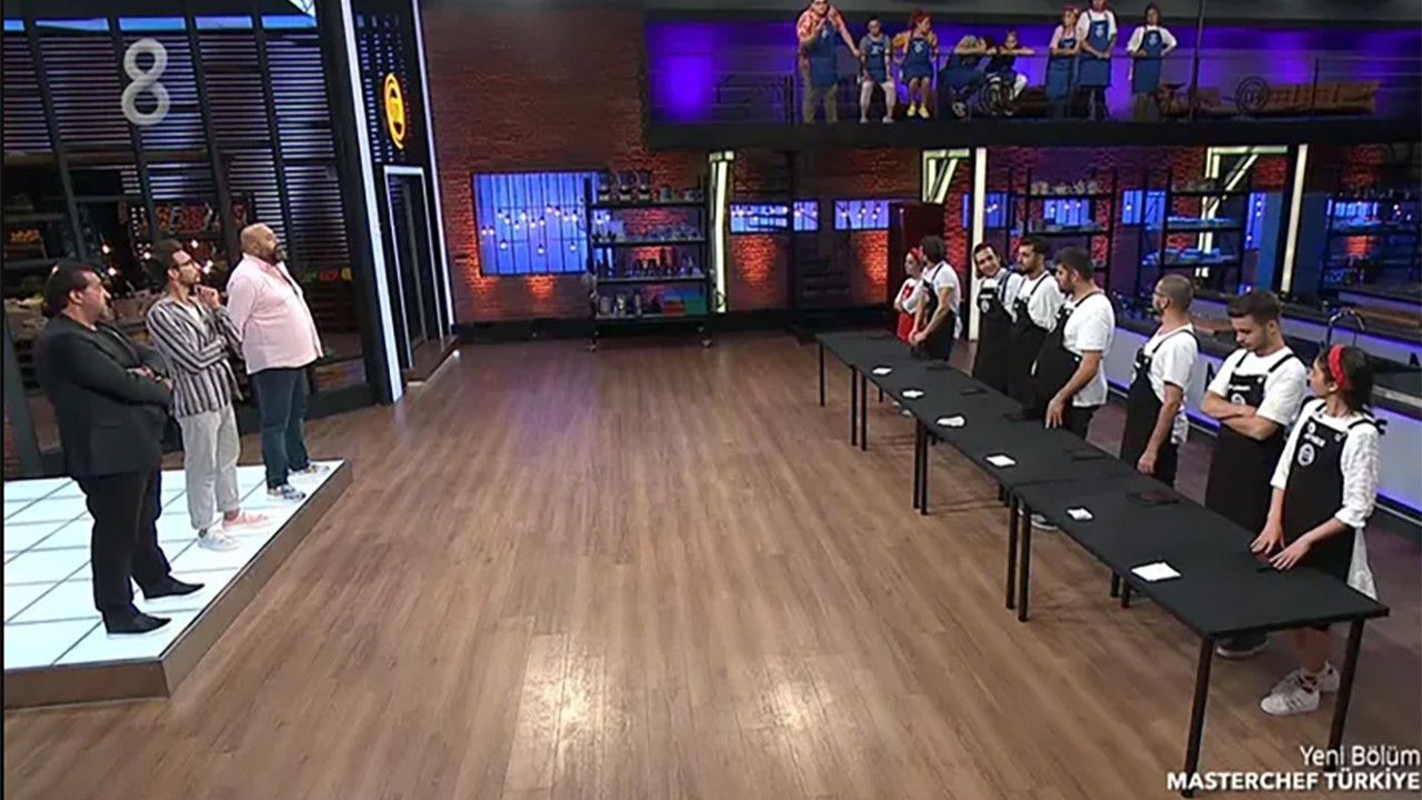 Herkes birbirine girdi