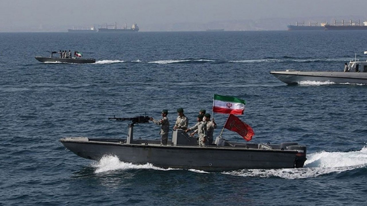 İran, BAE'ye ait gemiyi alıkoydu