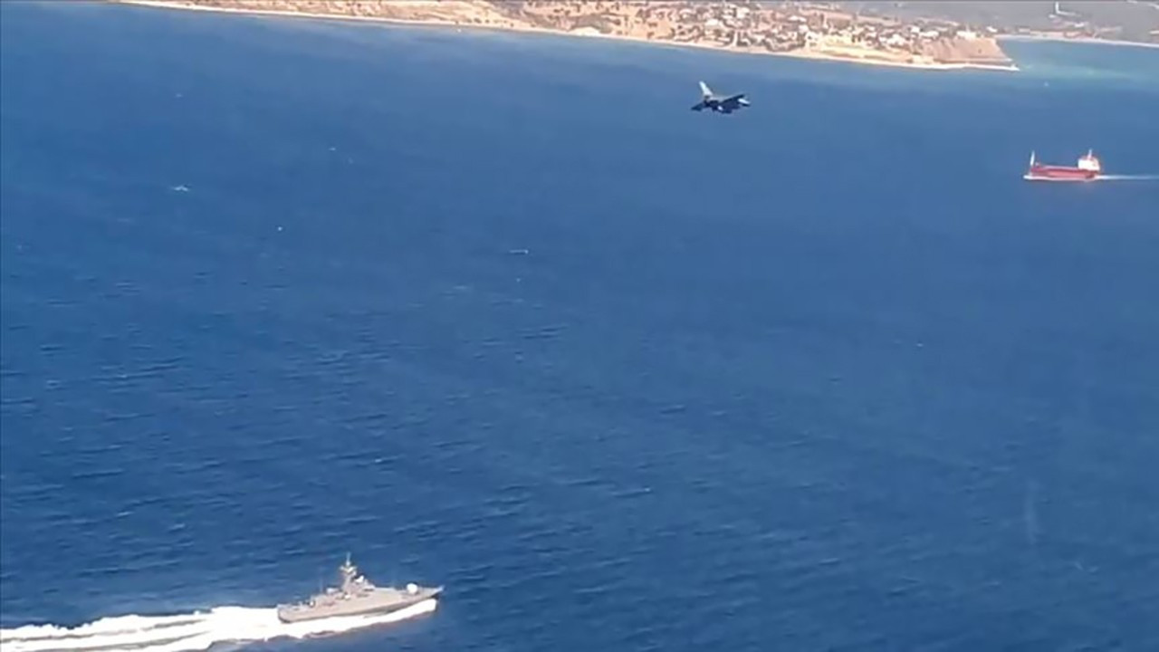 Türk savaş uçakları Ege Denizi'nde uçtu