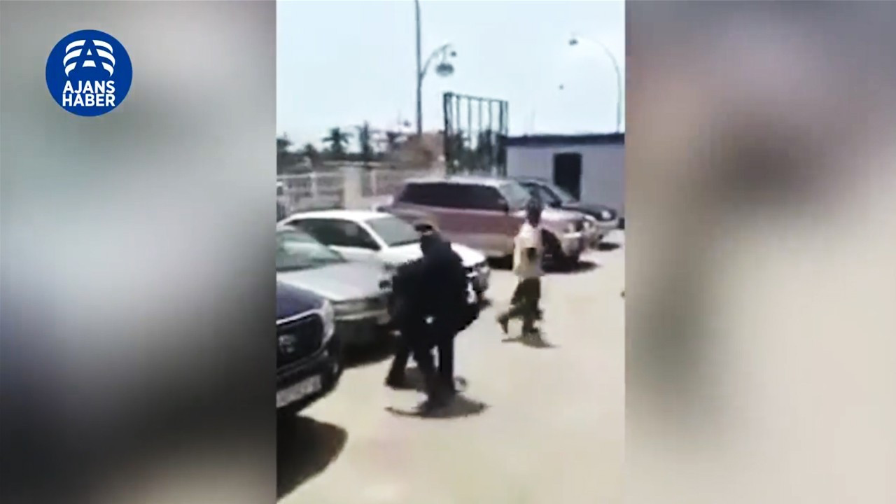 Çalışma Bakanı'nı tekme tokat dövdü