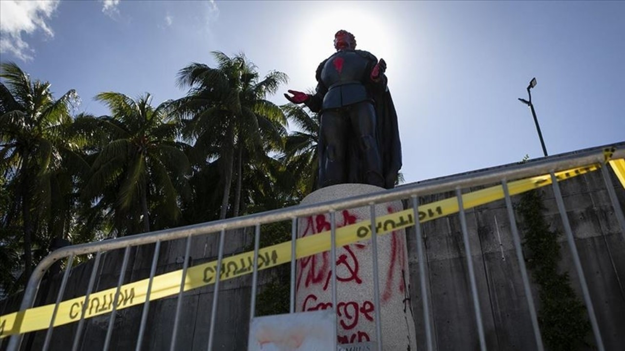 ABD'de Kristof Kolomb'un 33 heykeli kaldırıldı