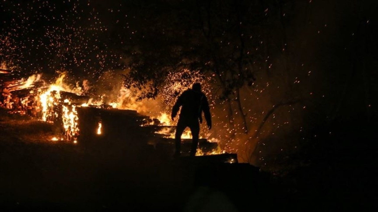 Pendik'te çıkan yangın kontrol altına alındı