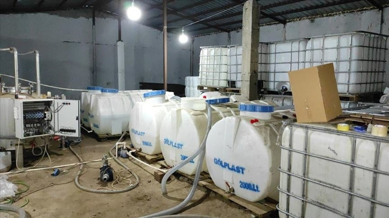 Sultangazi'de 4,5 ton etil alkol ele geçirildi