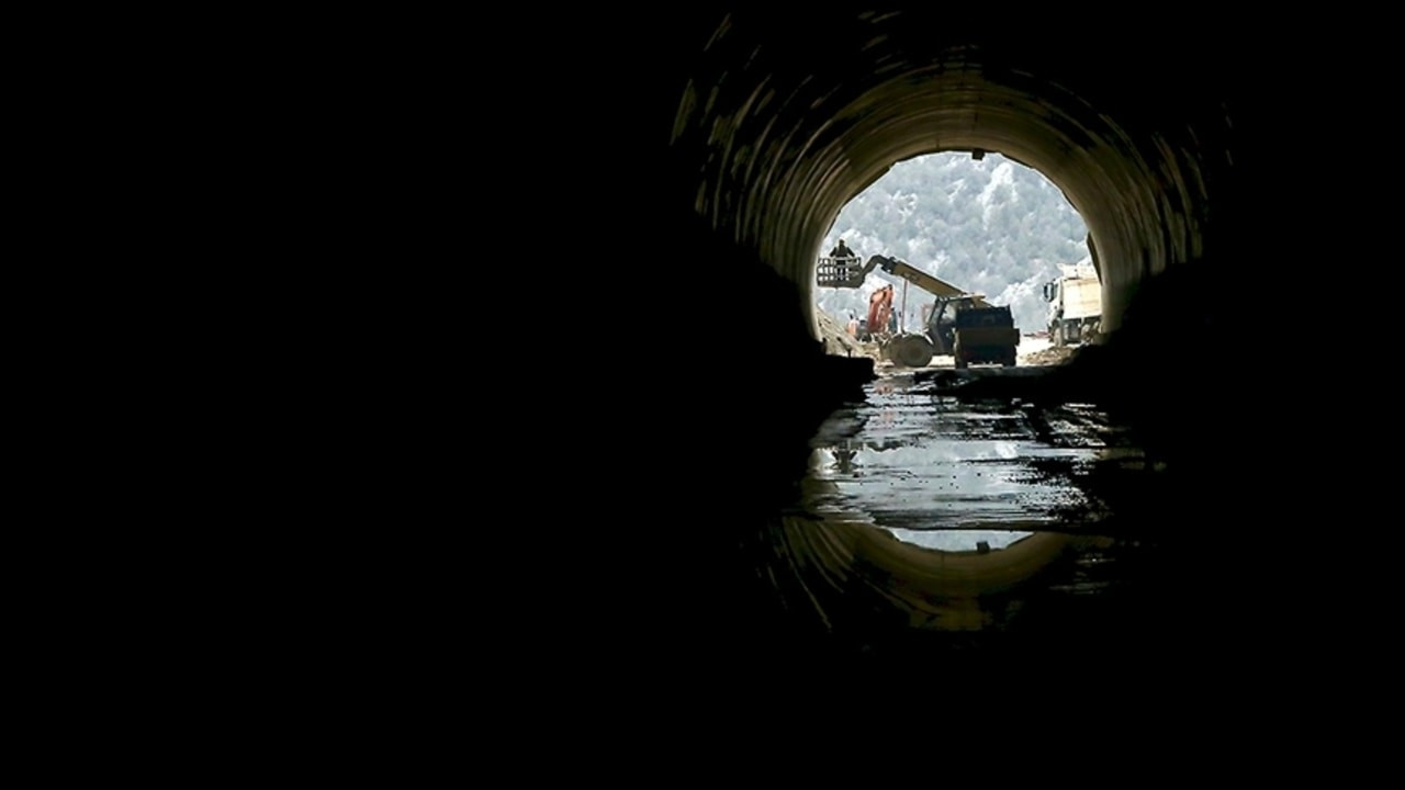 Demirkapı Tüneli 2022 sonunda hizmete girecek