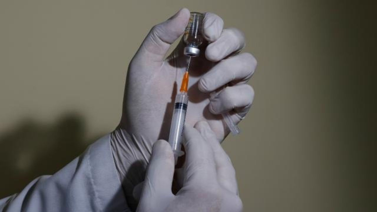 AB yoksul ülkelere aşı göndermiyor