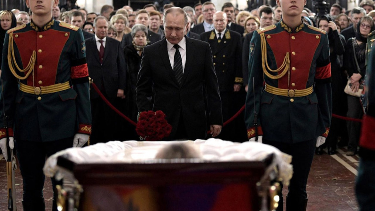 FETÖ'cüleri Kanada'da Rus korkusu sardı!