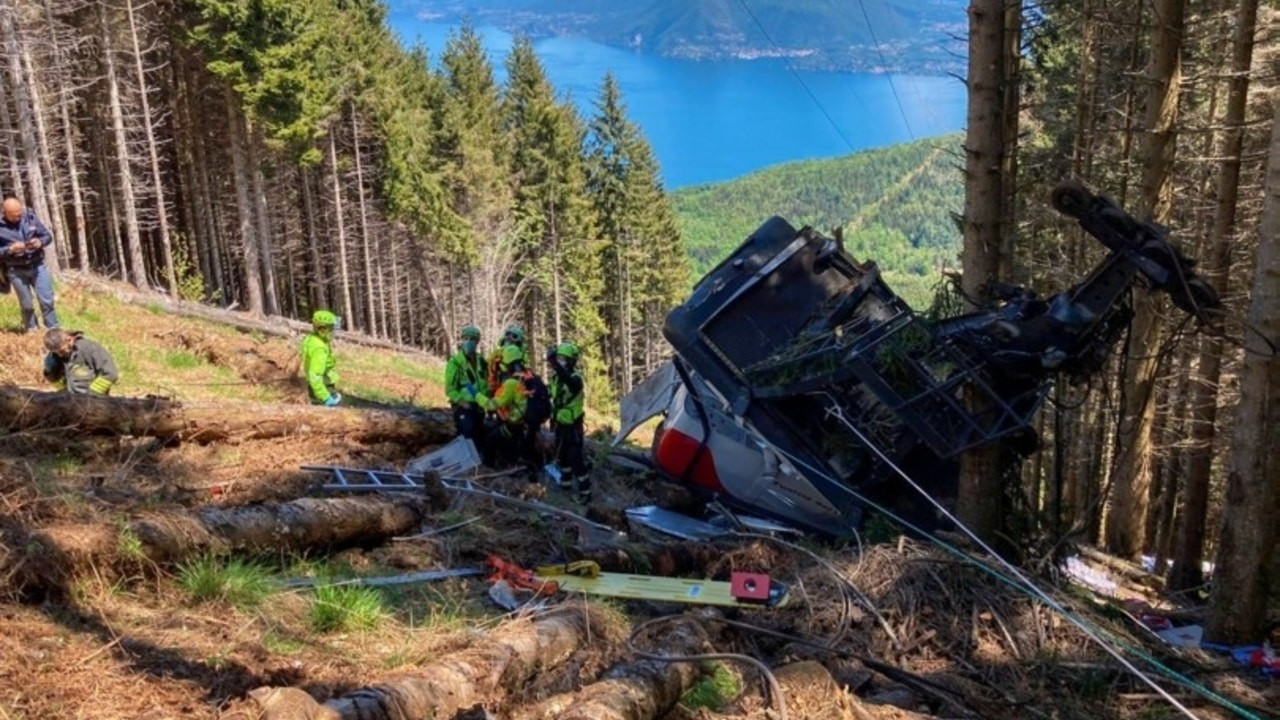 İtalya’da teleferik kazası: 12 ölü