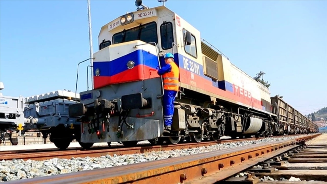 Ankara-Kayseri demir yolu yeniden ulaşıma açıldı