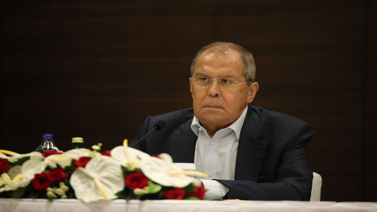 Lavrov, Çavuşoğlu ile basın toplantısında konuştu