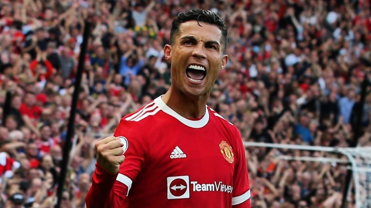 Ronaldo Old Trafford'a gollerle döndü