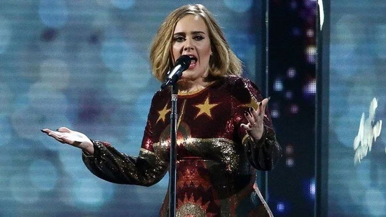 Adele'den 5 yıl sonra gelen rekor