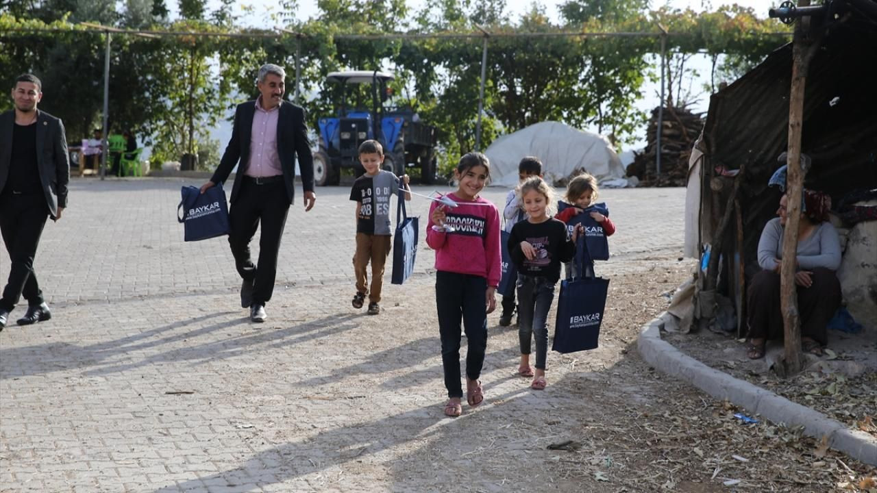 Baykar, köy sakinlerine İHA maketi hediye etti - Sayfa 1