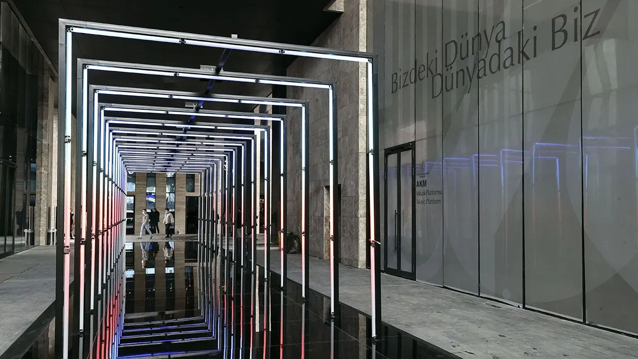 Yeni AKM kapılarını açıyor