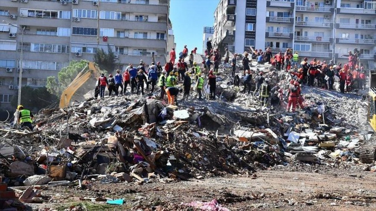 İzmir Depremi'nin üstünden 1 yıl geçti