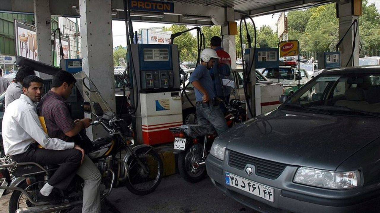 İran'da benzin sistemi çöktü