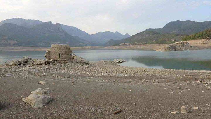 Sular çekildi baraj altındaki tarihi yapılar ortaya çıktı - Sayfa 11