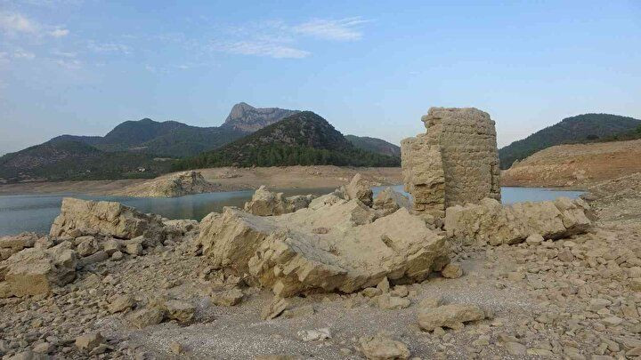 Sular çekildi baraj altındaki tarihi yapılar ortaya çıktı - Sayfa 5