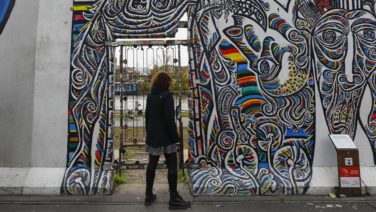 Berlin Duvarı'nın yıkılışının 32. yıl dönümü - Sayfa 8