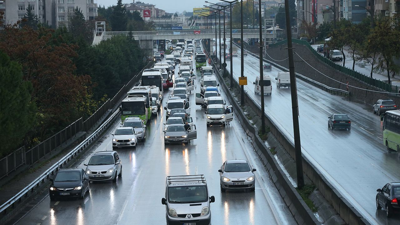 Saat 9'u 5 geçe hayat 1 dakika durdu - Sayfa 7