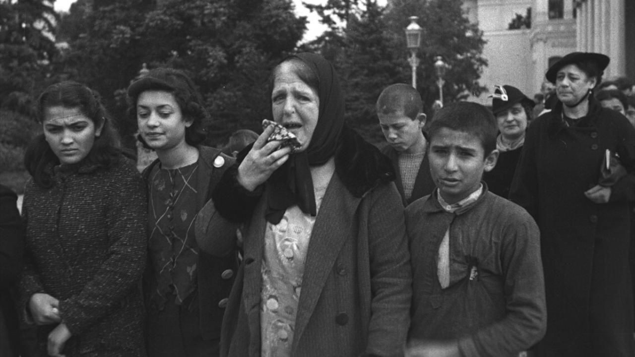 Büyük Önder Atatürk'ün ebediyete intikali - Sayfa 20