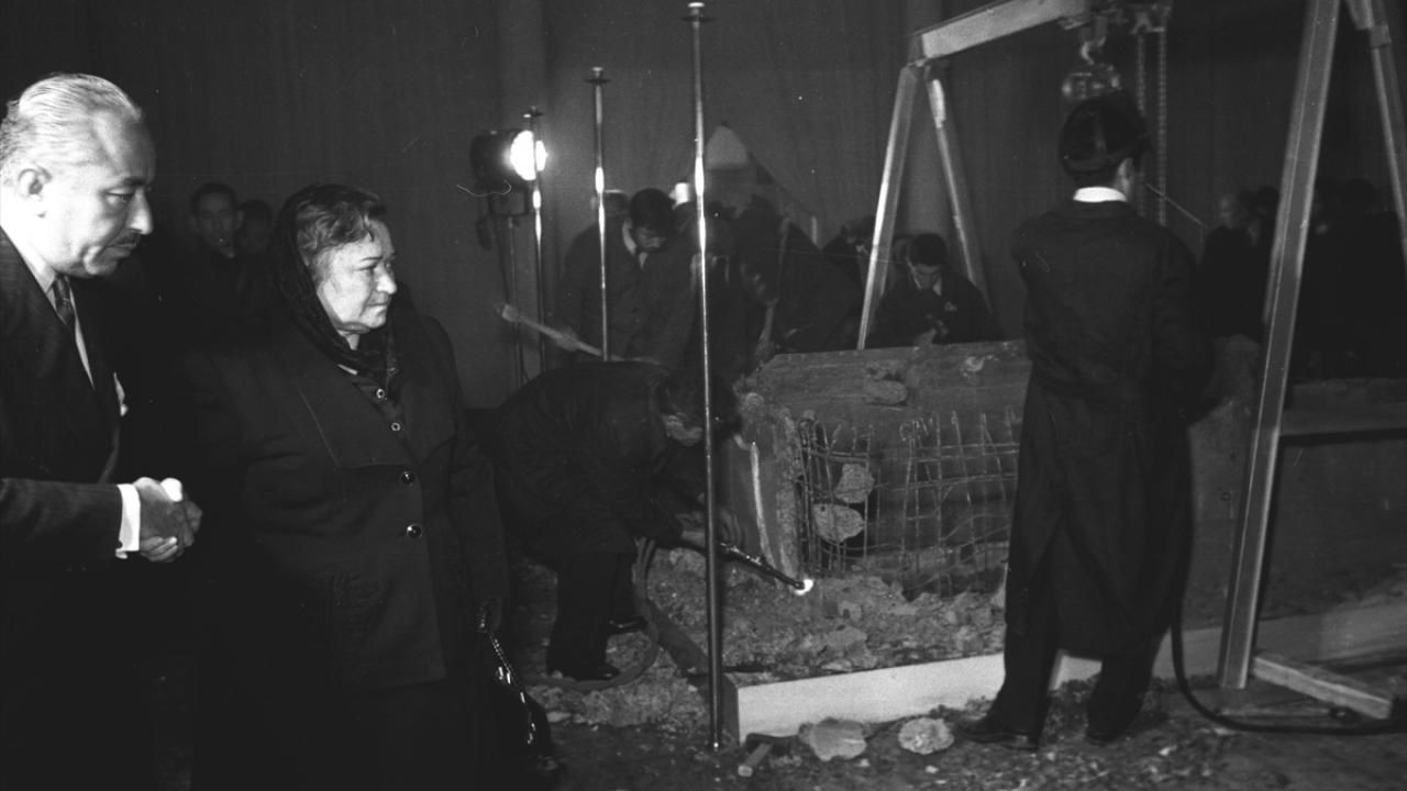 Büyük Önder Atatürk'ün ebediyete intikali - Sayfa 29