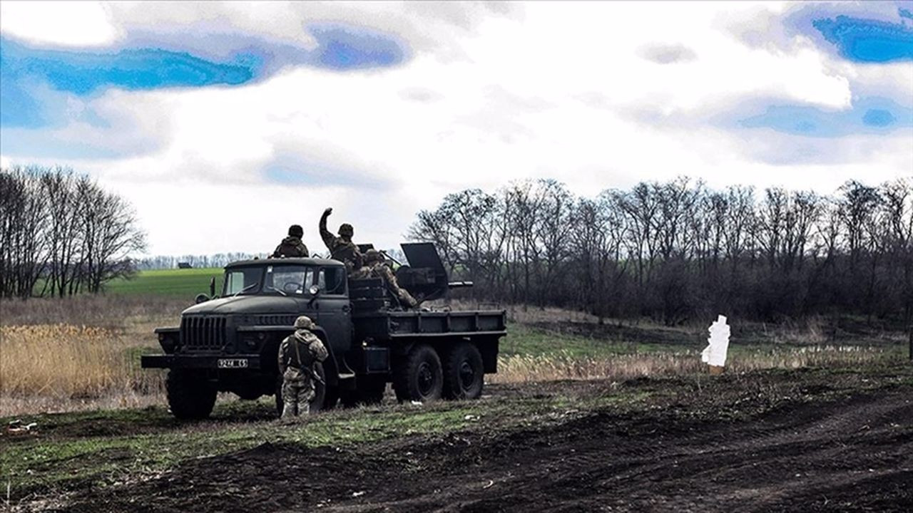 Donbas'ta yaşanan patlamada 2 Ukrayna askeri öldü