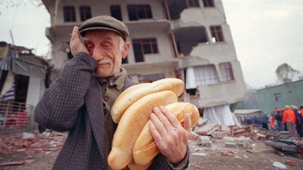 Düzce Depremi'nin üzerinden 22 yıl geçti