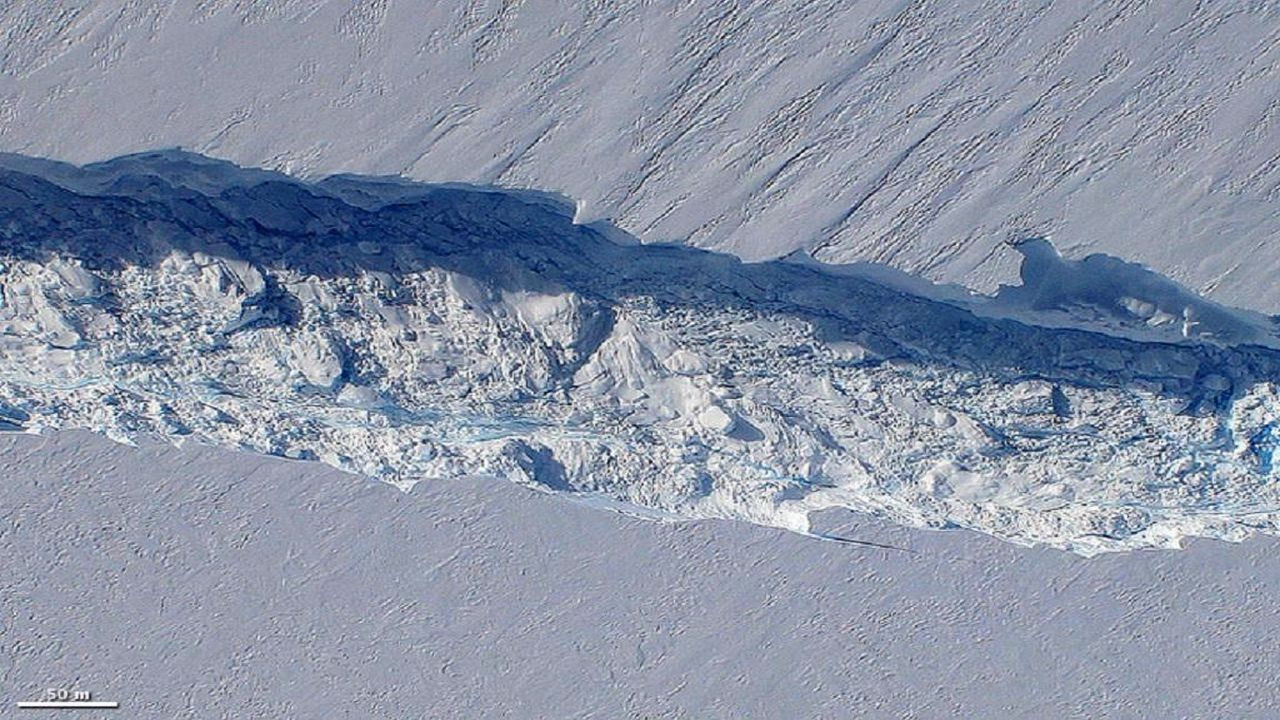 En hızlı eriyen buzul uzaydan görüntülendi