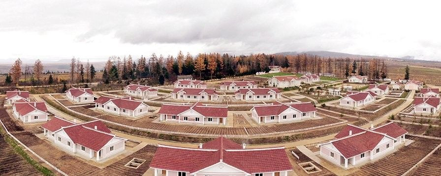 Kuzey Kore Lideri Kim, proje şehri Samjiyon'da - Sayfa 12