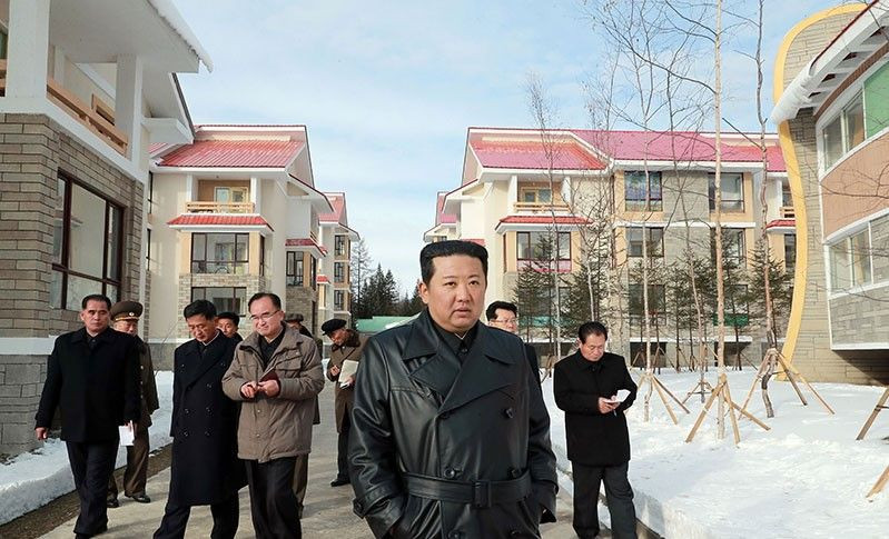 Kuzey Kore Lideri Kim, proje şehri Samjiyon'da - Sayfa 14