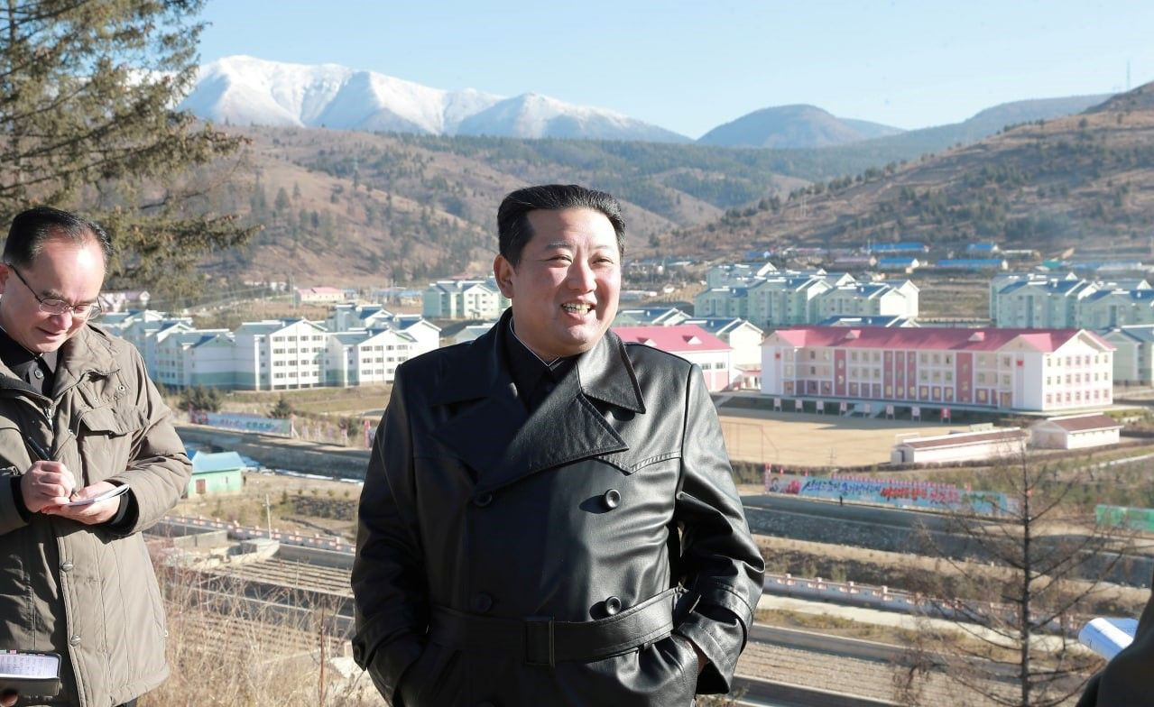 Kuzey Kore Lideri Kim, proje şehri Samjiyon'da - Sayfa 9