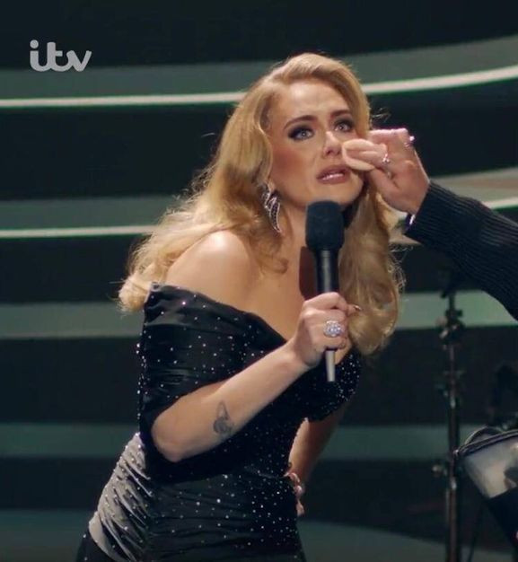 Adele'in Londra konserinde büyük sürpriz! Gözyaşlarını tutamadı - Sayfa 4