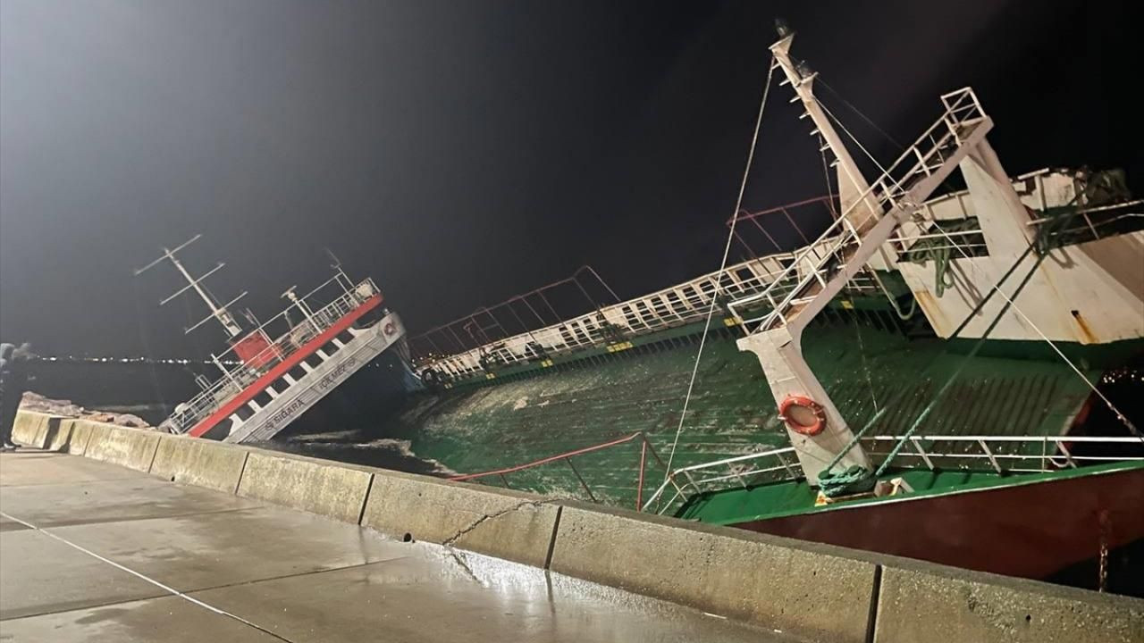 Maltepe'de karaya oturan gemi batmaya başladı - Sayfa 10