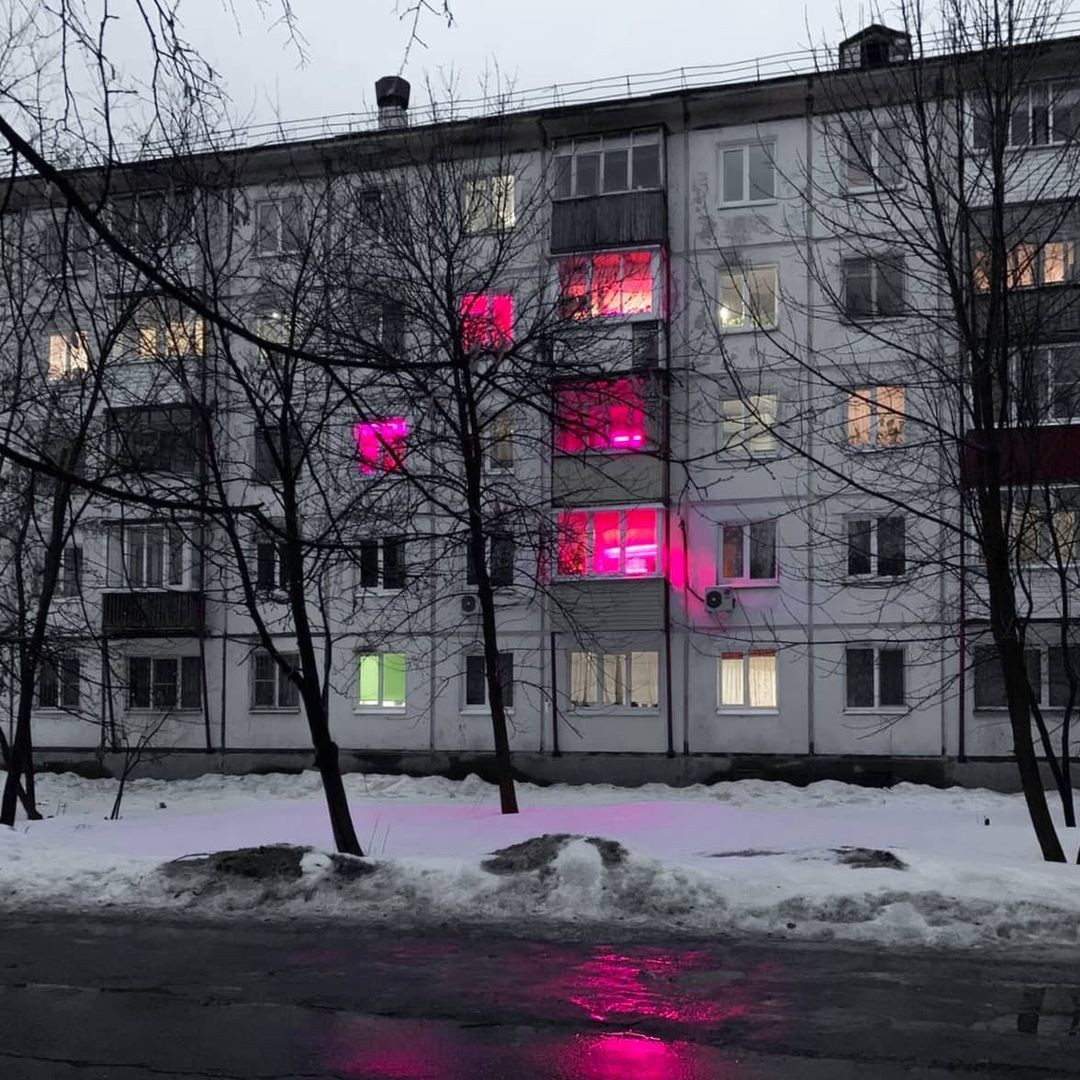 Rusya'da apartman dairelerindeki pembe ışıkların sırrı çözüldü - Sayfa 2