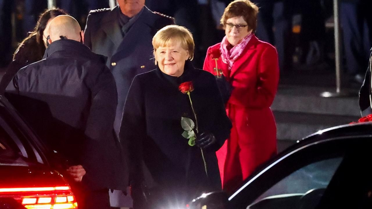 Almanya'da Merkel'e veda töreni - Sayfa 12