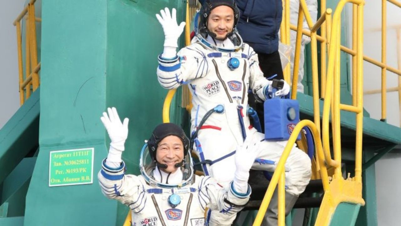 Japon milyarder Maezawa, asistanı ile uzaya gezisine çıktı - Sayfa 2