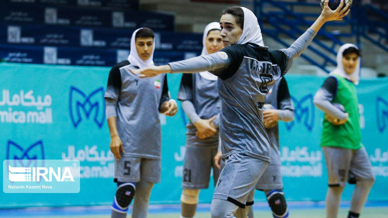 İran Kadın Milli Hentbol Takımı İspanya'da