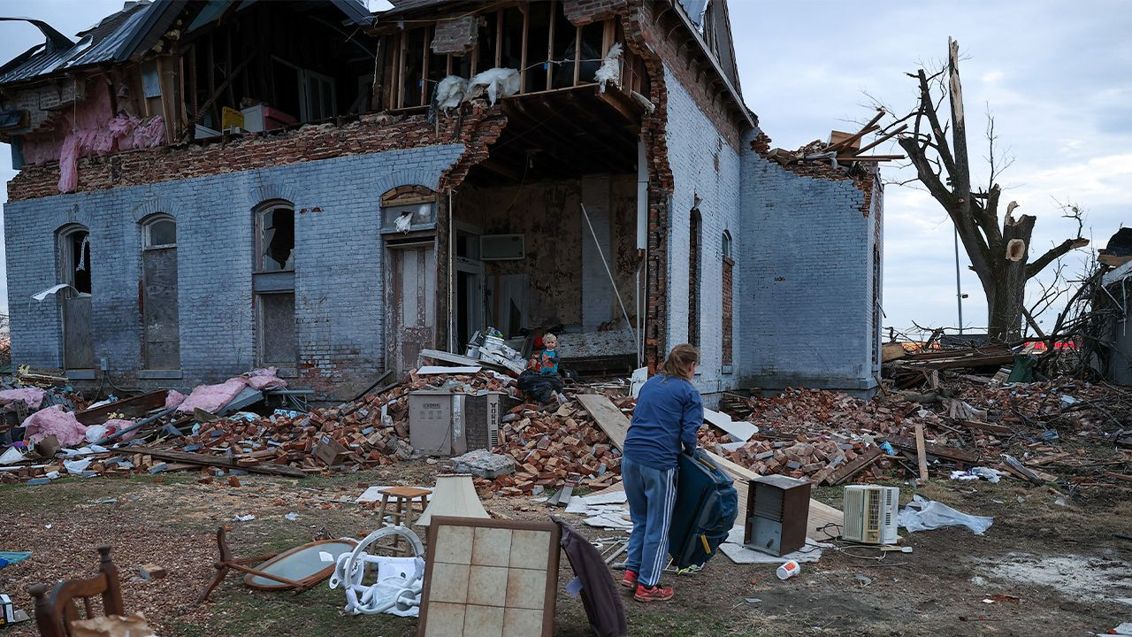 Hortumun neden olduğu yıkım havadan görüntülendi - Sayfa 9