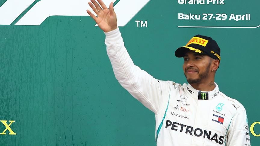 F1 pilotu Lewis Hamilton şövalyelik nişanı aldı - Sayfa 7