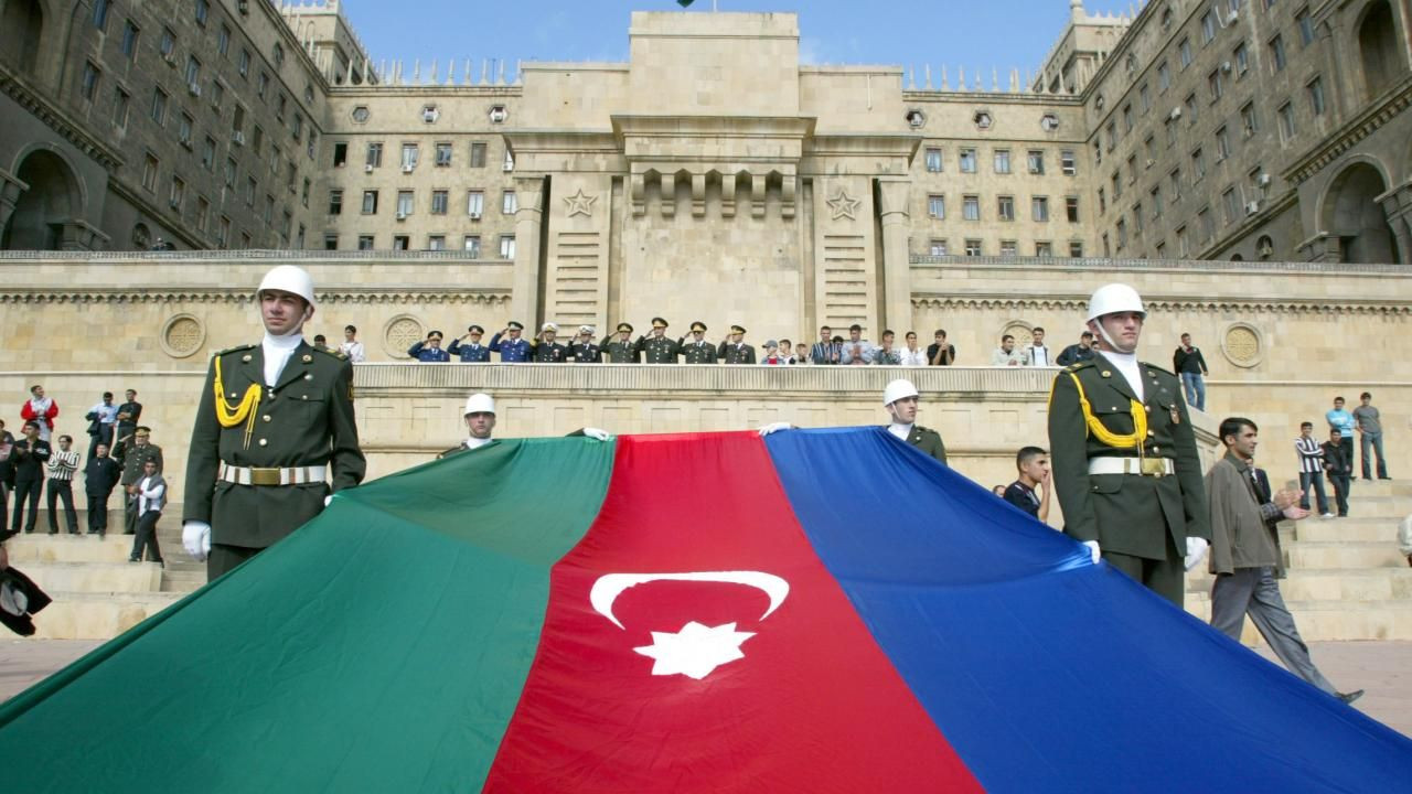 Türk devletlerinin bayraklarındaki 'gizli' mesajlar - Sayfa 4