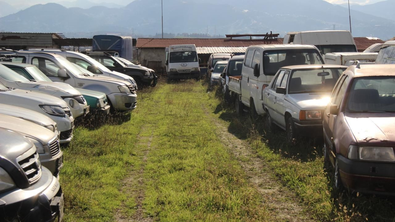 Kocaeli'de yüzlerce araç kaderine terk edildi - Sayfa 6