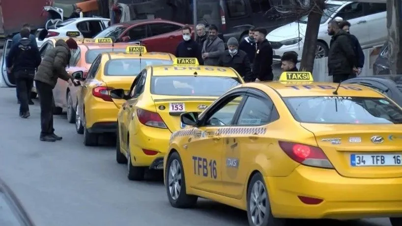 İstanbul'da taksimetre kuyruğu