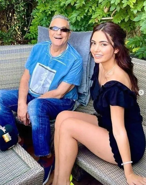 2,5 aylık hamile olduğunu açıklayan Ece Ronay bugün evlendi!